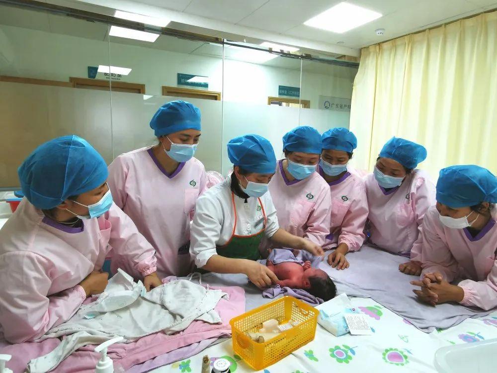 辉南县妇婴监护型护送
